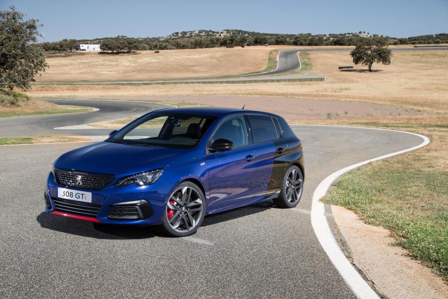  Peugeot 308 GTi 2017 года  (WW) (фото 40 из 50)